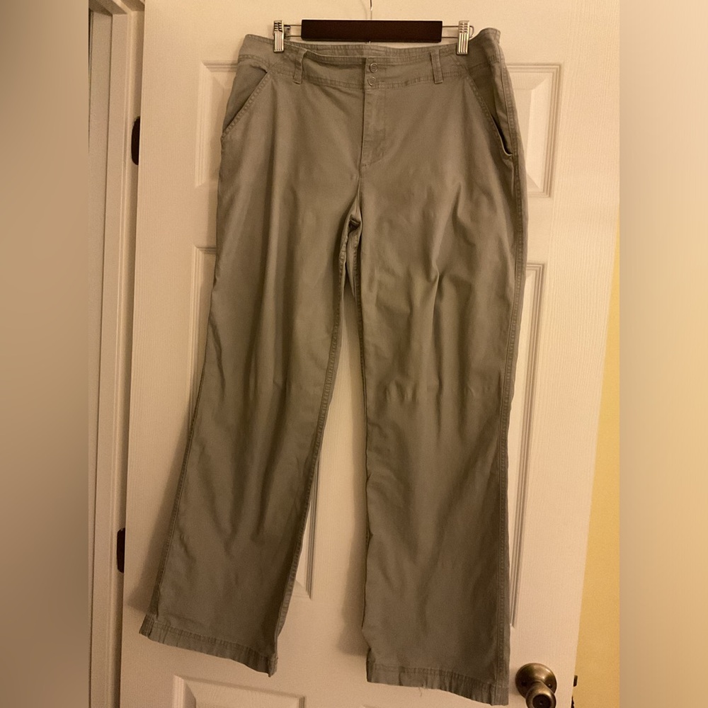 Columbia Sportswear Olive Green Casual Pants Size 14 Raw Hem